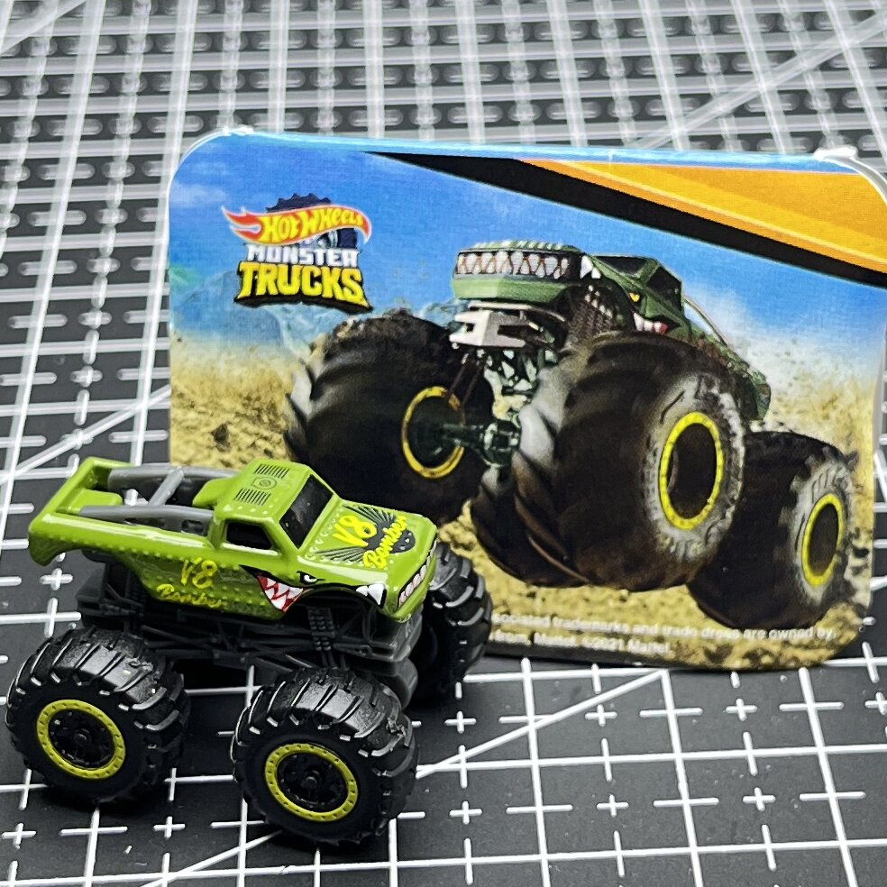 Hot Wheels: Miniaturas de Cami - Hot Wheels Car Monster Trucks avaliação e preço